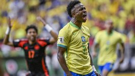 媒体人：山西男篮下午登上了前往杭州飞机，准备12日揭幕战